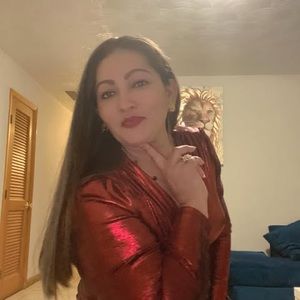 Meet your Posher, Aura